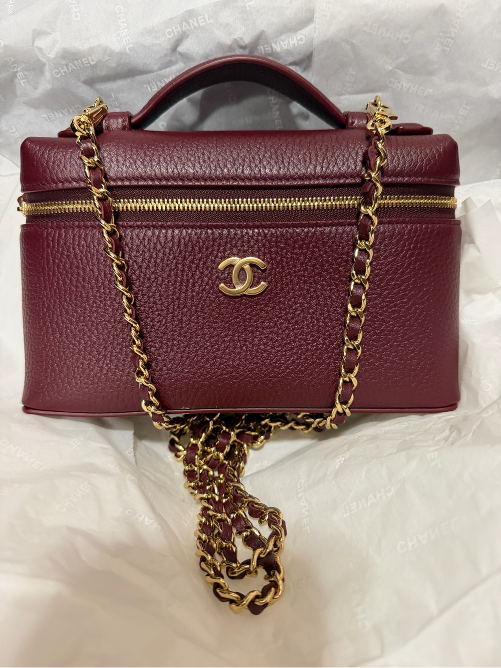 CHANEL 2026 Slim Vanity Case with chain burgundy